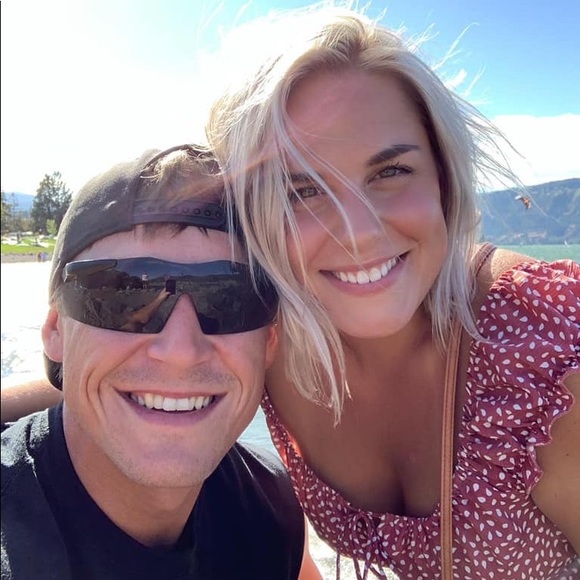 Meet your posher, Paige - Picture 7 of 7